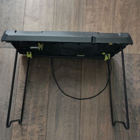 Xgear laptop cooling desk - Picture 6 of 6